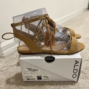 Aldo Ibadoniel Sandal